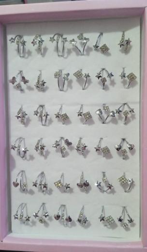 Ring thumbnail 1