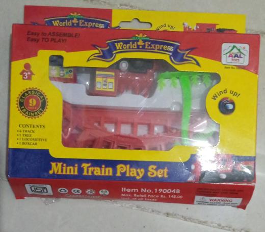 Mini train play set thumbnail 1