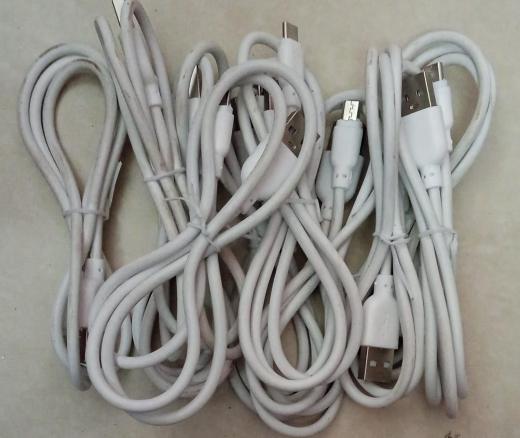 Data cable v8