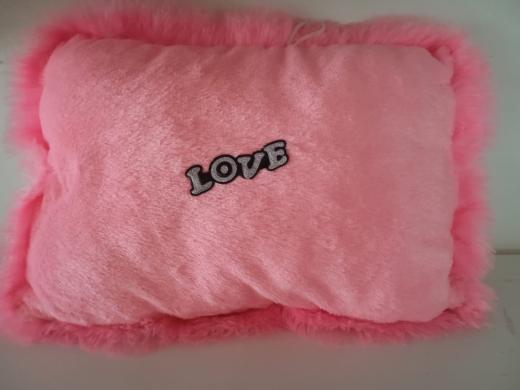 Pillow thumbnail 1
