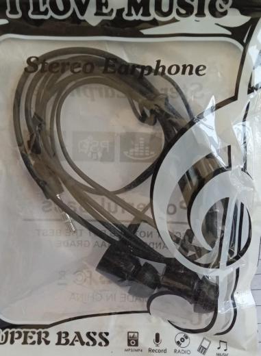 Ear phone thumbnail 1