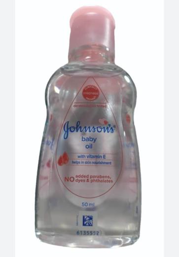 Baby oil (Johnson's) thumbnail 1